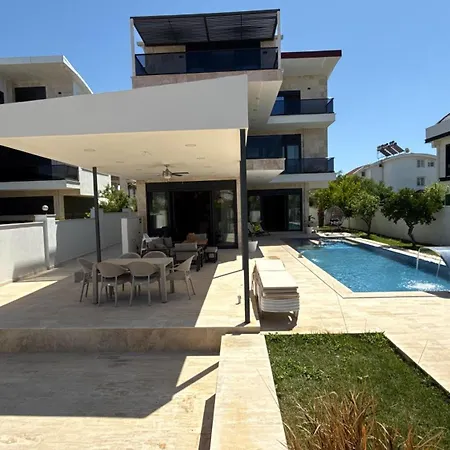 Villa Infinity